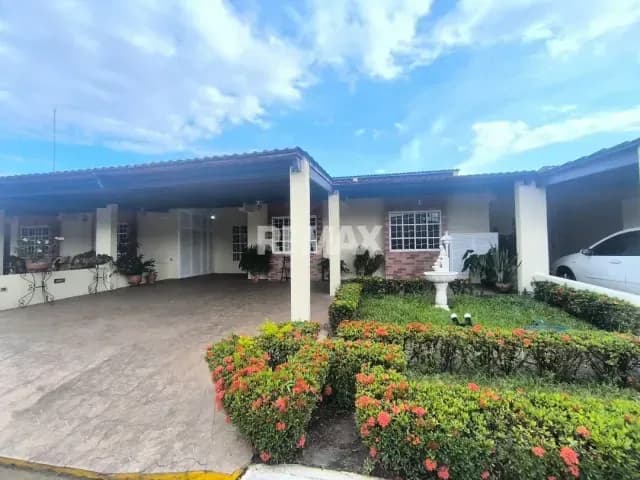 Casa en Venta en Sevillana 3, Palma Real, Sector Tipuro, Maturín