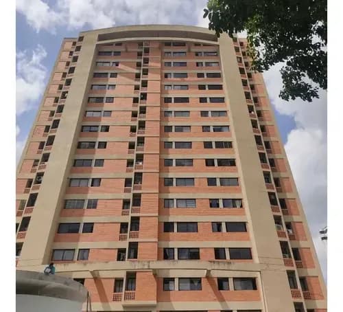 Apartamento En Alquiler En Urb. Los Mangos 89 M2 Piso Alto 3h+2b+1p