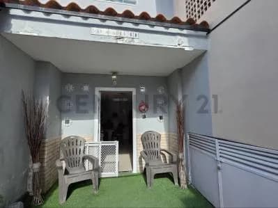 Amplia casa en venta ubicada en Los Chorros Remodelada