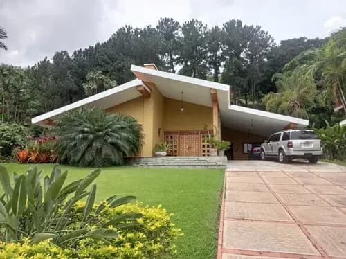 Casa En Venta En Guaparo Valencia 1279 Inmobiliaria Maggi