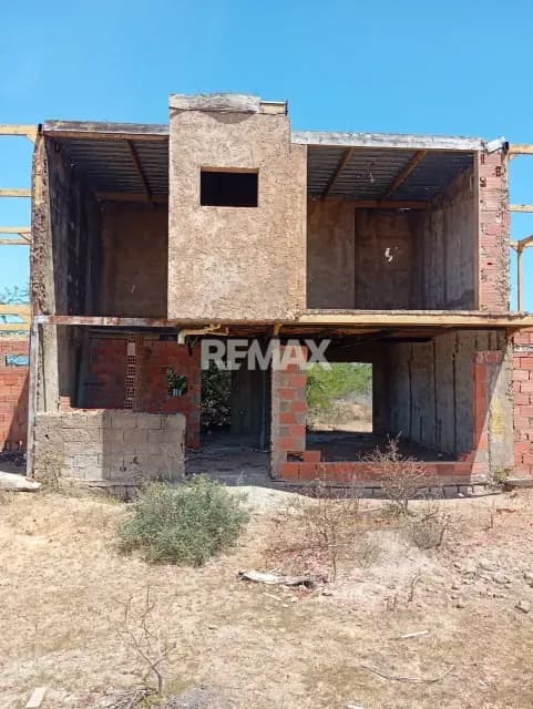 TERRENO CON BIENECHURIA EN OBRA GRIS, JUAN GRIEGO, MUNICIPIO MARCANO, ISLA DE MARGARITA