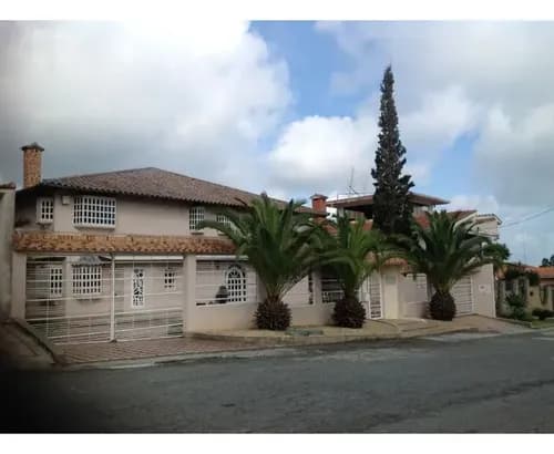 Casa Urb. Club De Campo San Antonio De Los Altos