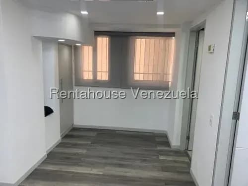 Apartamento En Venta En Los Palos Grandes Remodelado Muy Buena Oportunidad / Rf