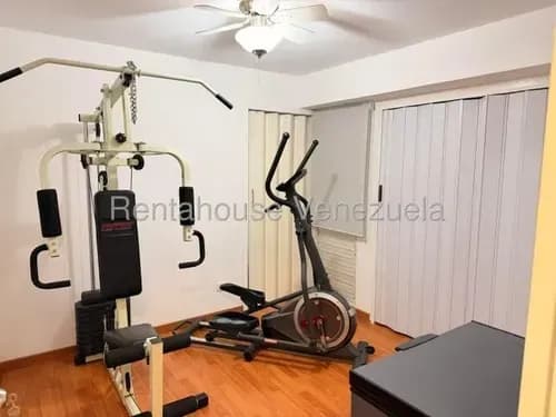 Ubicado En Una De Las Urb. Más Cotizadas Y Seguras De La Zona, Mls #26-20530