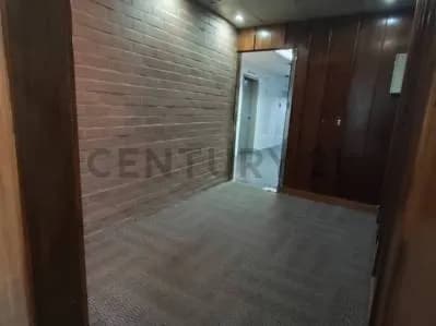 VENTA OFICINA CON TERRAZA EN CHACAO