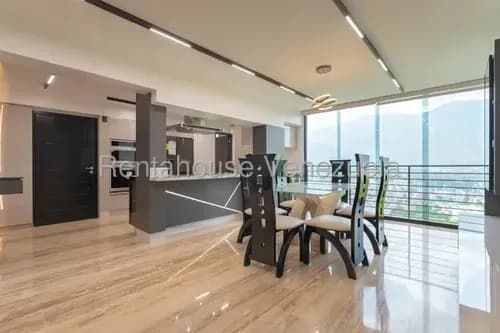 Apartamento En Venta En Colinas De Bello Monte Espectacularmente Remodelado En Su Totalidad Totalmente Amoblado, Con Cocina Moderna Y Equipada, Especatcular Vista Al Avila 26-18449 Jc