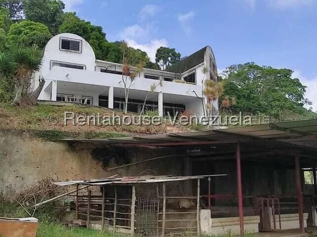 Casa (Multipes Niveles) en Venta en Sabaneta, Distrito Metropolitano