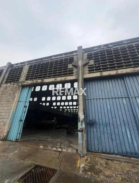 Alquiler de galpón zona industrial ll