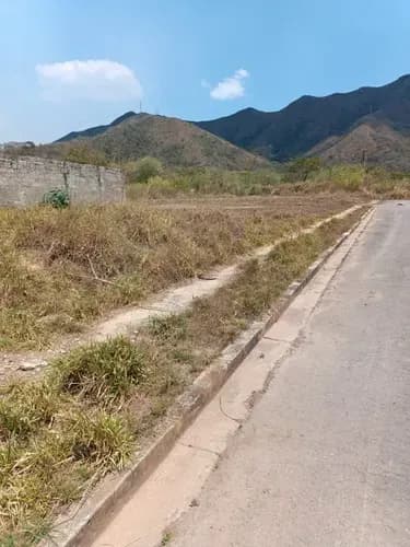 Luis V Venta De Dos (2) Parcelas Ubicadas En Jardín Mañongo Manzana 17 Municipio Naguanagua, Estado Carabobo