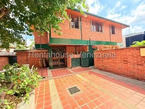 Agp Casa En Venta En La Lagunita Country Club, 700 Mt2 Con Terraza, Lindo Jardín 26-18552