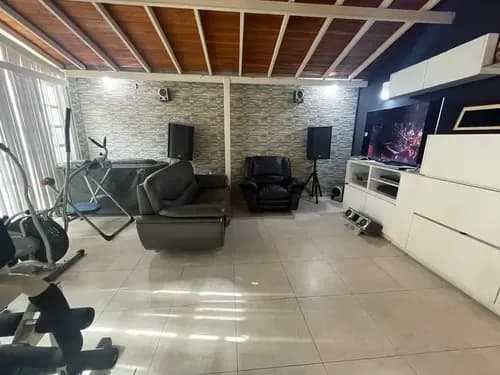 Lorena Inojosa Vende Town House En Res. Los Aleros, Guataparo, Valencia.. **clientes Directos**