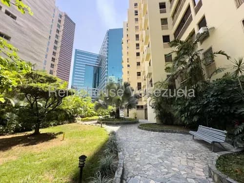 Af- De Oportunidad, Apartamento En Venta En Campo Alegre, Con 2 Habitaciones, 2 Puestos De Estacionamiento, Edificio Con Pozo Da Agua Y Vigilancia