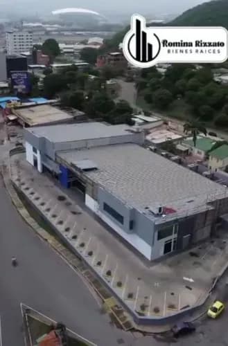 Vendo Local Comercial Tipo Galpon En Av Intercomunal Lecheria
