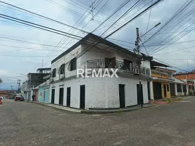SE ALQUILA LOCAL COMERCIAL EN PUEBLO NUEVO