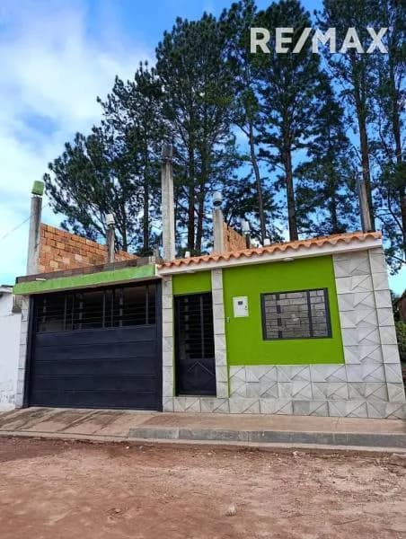 Casa en venta, ubicada en lomas blancas