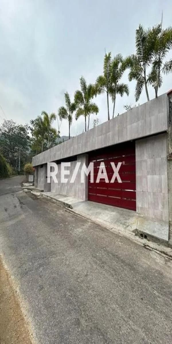 EN VENTA ESPECTACULAR CASA EN EL CASTAÑO, PALMARITO