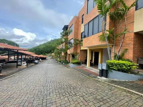 Meb, Townhouse Res Lomas Alto, 31164