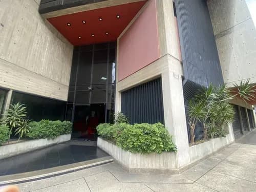 Te Traigo Esta Opcion De Gran Espacio Comercial En Alquiler En La Urbina. 500 Mts Que Podrás Diseñar De Acuerdo A Lo Que Necesites! ! Con Un Gran Plus De 12 Puestos De Estacionamiento Para Ti! Luz C