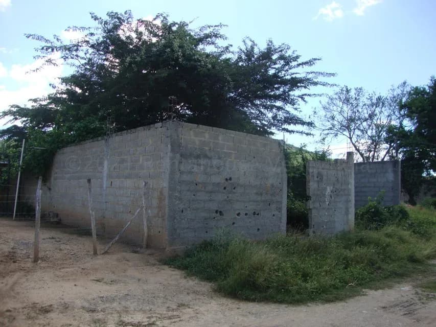 Terreno (Comercial) en Venta en El Mayal, Lara