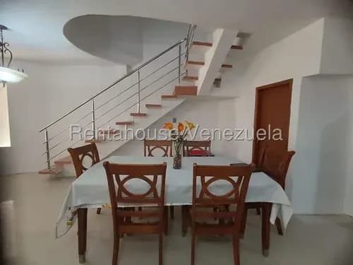 Hermosa Casa En Alquiler Delicias Maracaibo J.e26-14035