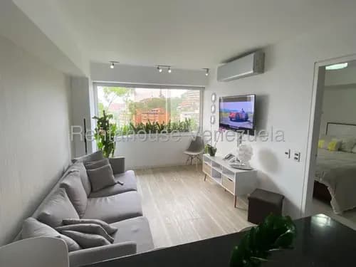 Bello Apartamento Remodelado En Alquiler, Urb. Colinas De Bello Monte