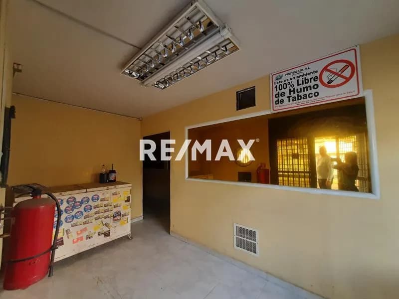 Edificio en Venta, Punto Fijo.