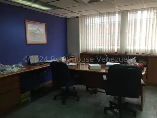 L.p. Oficina En Alquiler Ubicado En Los Ruices