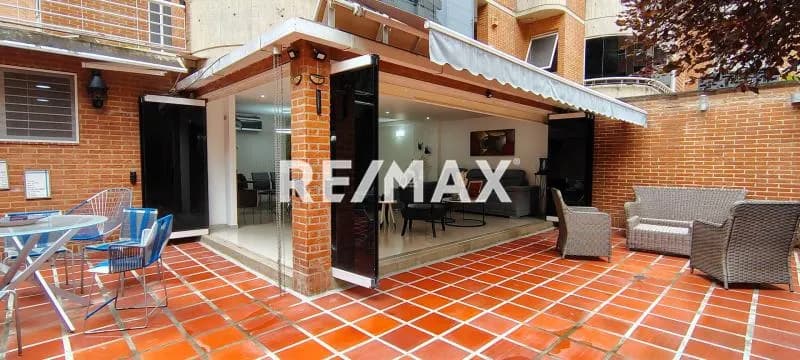 PB Con Terraza en Lomas del Sol