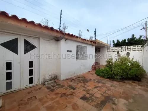 Dg. Se Vende Casa En Urb. Mara Norte Maracaio Mls #26-14805