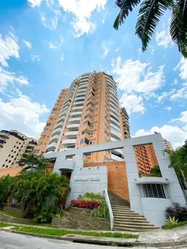Penthouse En Venta, Ubicado En Res. Millenium Plaza, Urb. El Parral, Valencia Edo. Carabobo.