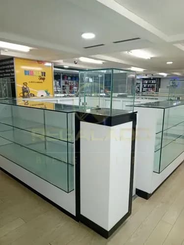 La-471 Locales Comerciales Centro Comercial Todo Tecnologia Los Cortijos De Lourdes Estado Miranda Caracas