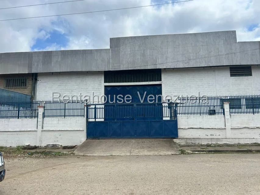Comercial (Galpon - Deposito) en Alquiler en Las Dos Lagunas, Miranda