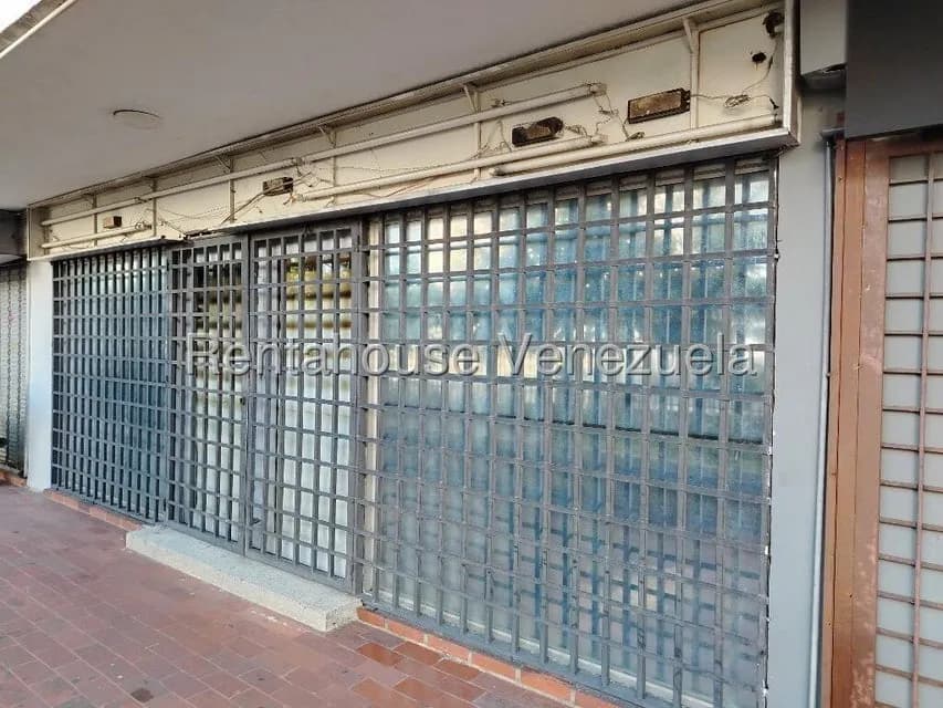 Comercial (Local Comercial) en Venta en Santa Eduvigis, Distrito Metropolitano