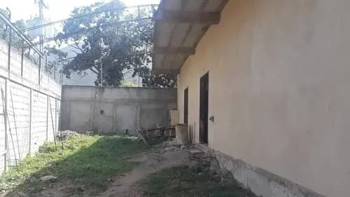D-9503. Alexora Te Ofrece Una Oportunidad De Inversión Única, Un Excelente Local Comercial Multifuncional En Obra Gris, Ubicado En Puerto Cabello.