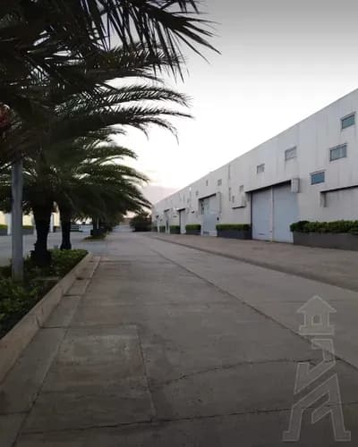El Faro Bienes Raíces Ofrece En Venta Galpón Ubicado En El Centro Empresarial Aerocentro