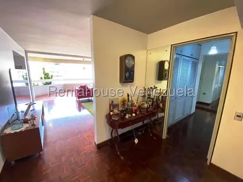 Af- Apartamento En Venta En Colinas De Bello Monte, Con 3 Habitaciones Y 3 Puestos De Estacionamiento