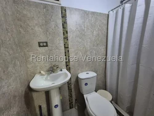 # 26-14266 Amplio Galpón En Esquina En Venta Cerca De Mercabar Barquisimeto,lara Gm /@