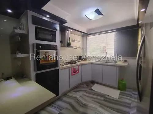 Ammp Apartamento En Venta Con Moderna Cocina. Urb Belle Florida Secror Los Caobos