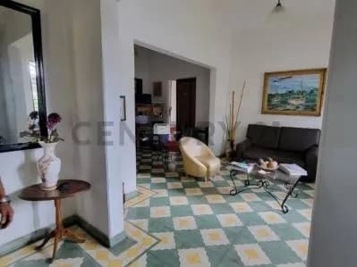 NVERSIONISTA Vendo 3 casas a remodelar en Av Bolivar Norte