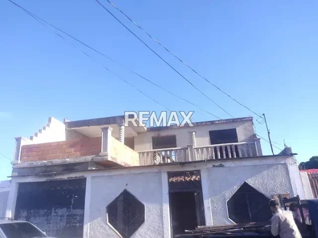 En venta Casa en obra Gris, urb Argimiro Bracamonte, Sabana Grande zona norte Barquisimeto