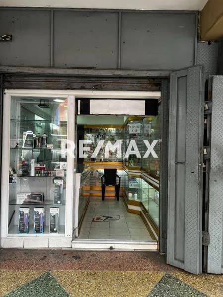 Alquiler de Local Comercial en excelente y concurrida zona