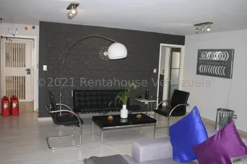 Se Vende Apartamento En Colinas De Los Chaguaramos Carlos Perez- Mls #23-8688