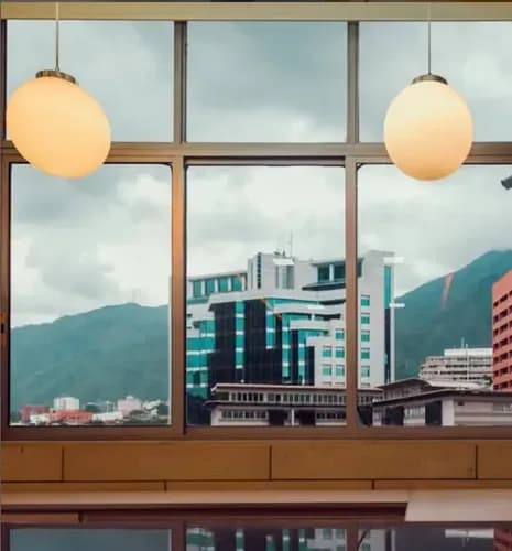 Venta Hermosa Oficina Con Vista Al Avila En La Castellana Caracas