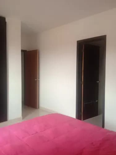 Exclusivo Apartamento Tipo Estudio Totalmente Amoblado En Piso Medio Con Pozo Propio, Planta Eléctrica Y Puesto Techado Urbanización La Trigaleña, Residencias Vesubio Suite Dy-skp