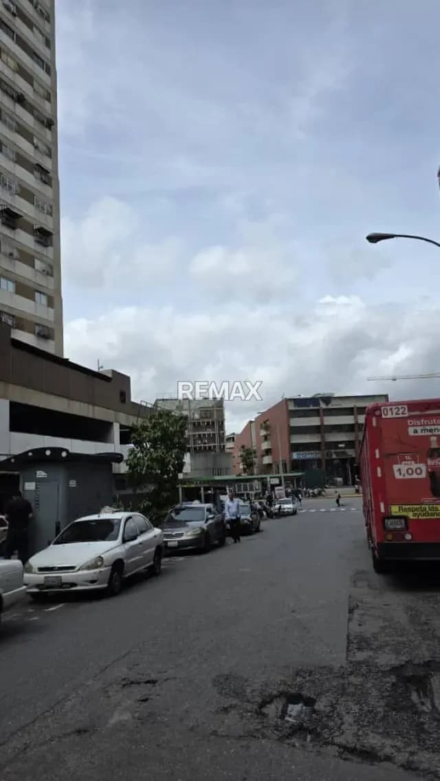 En alquiler céntrica oficina en Los Ruices, Sucre, Caracas
