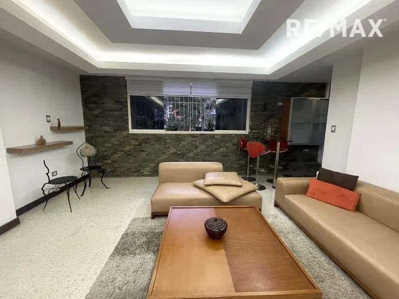 Se Alquila Apartamento en Los Palos Grandes