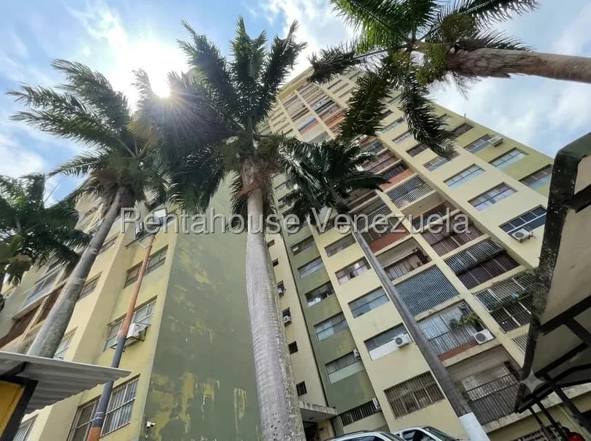 Apartamento (1 Nivel) en Alquiler en Zona Este, Lara