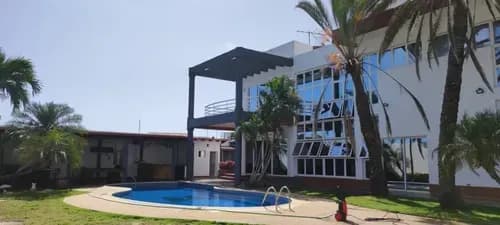 Casa En Venta En Pampatar, Colinas De Playa El Angel. Cr