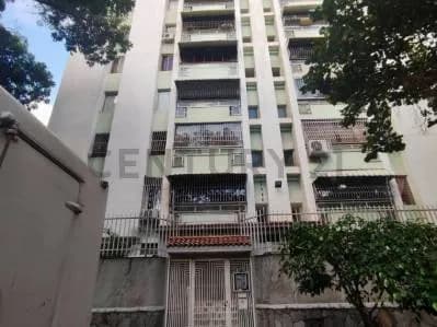 Cómodo y amplio apartamento en Montalbán