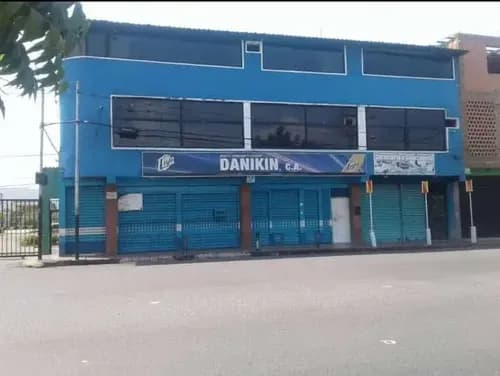 Hermanas Mota Venden Edificio Con Locales Comerciales Av Principal Paraparal Los Guayos Valencia